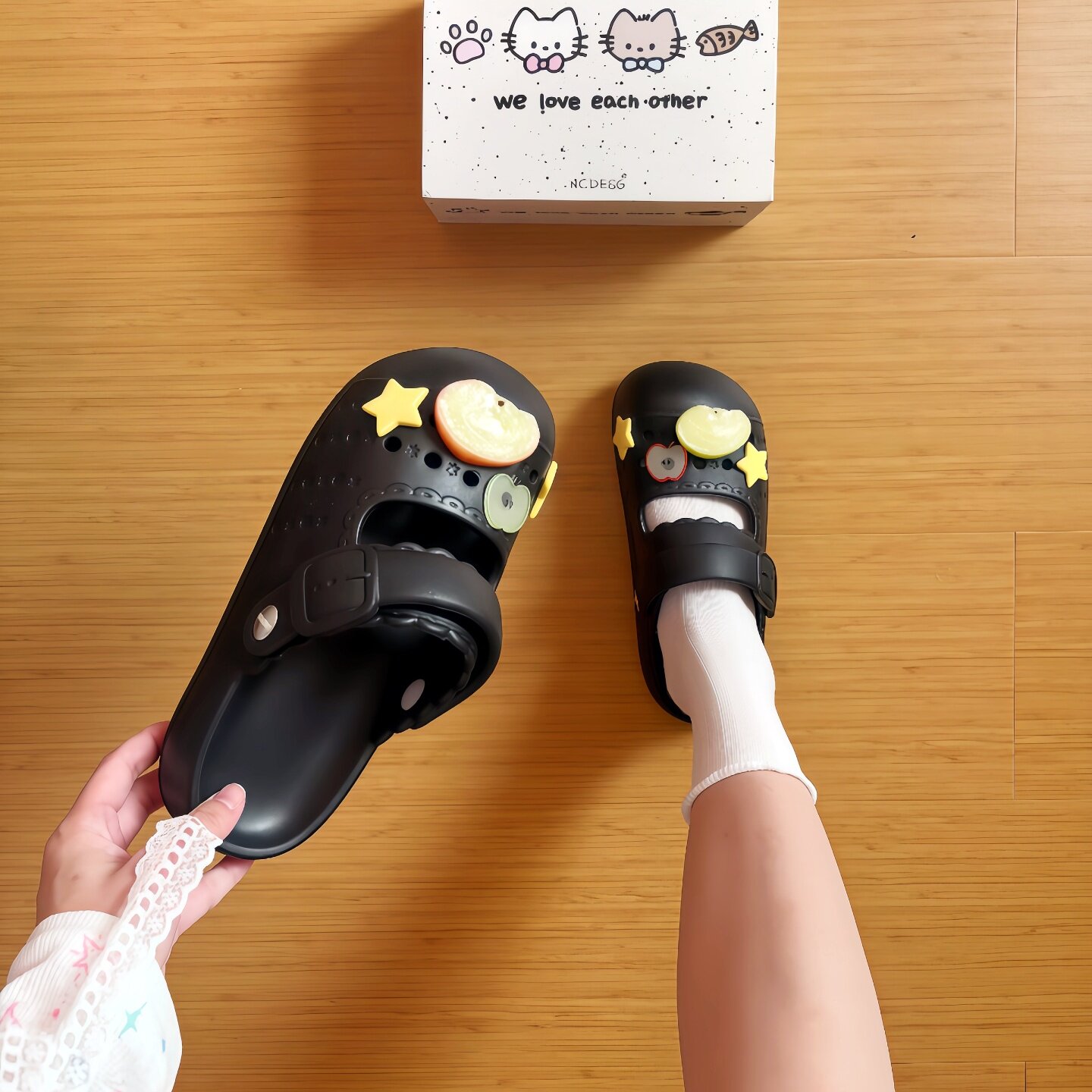 苹果厚底洞鞋防滑EVA凉女