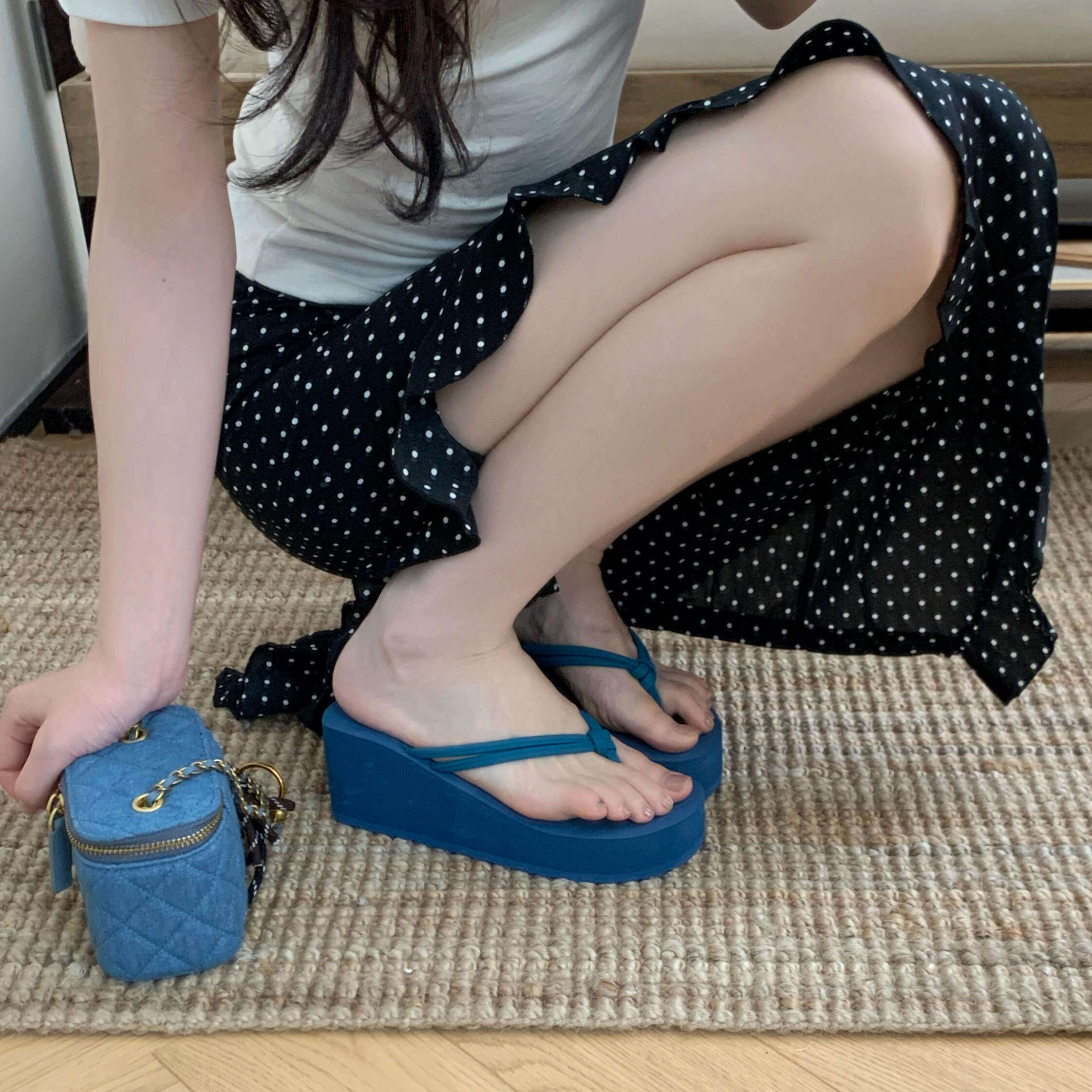 蓝色人字拖女夏外穿厚底夹