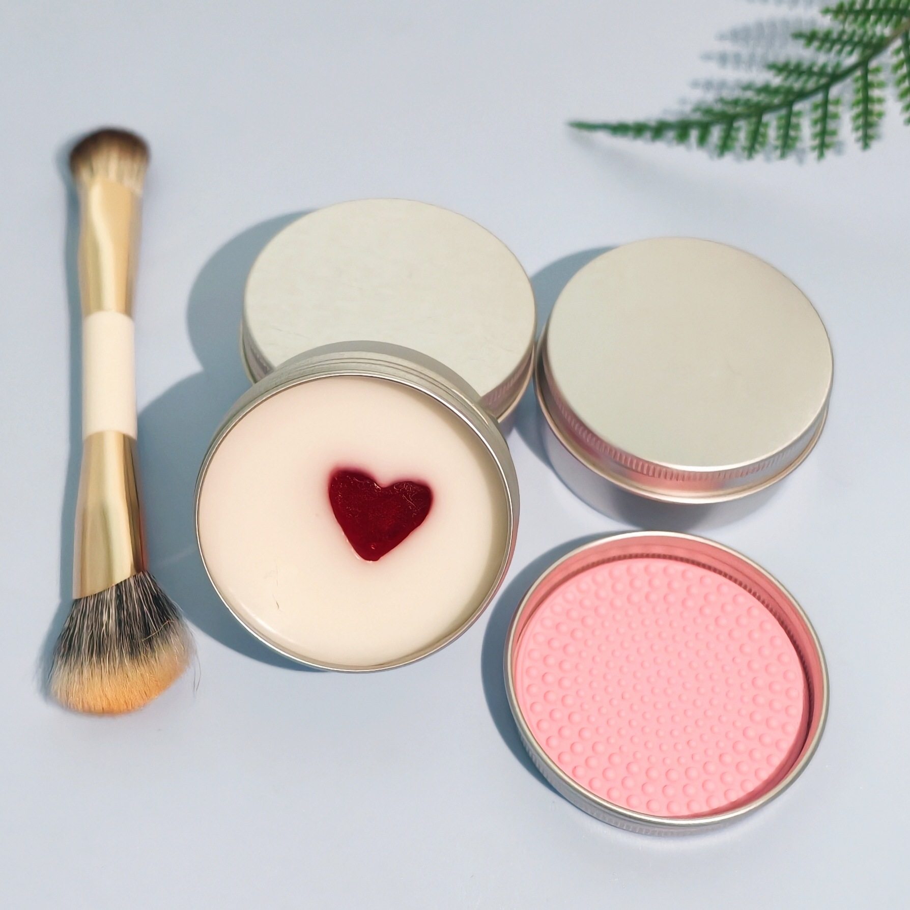 化妆刷清洁皂水蜜桃香皂带刷垫粉扑化妆刷美妆蛋清洗皂香皂Q