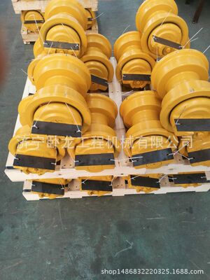 山推SD22推土机配件 山推支重轮 山推SD22单边支重轮155-30-00124