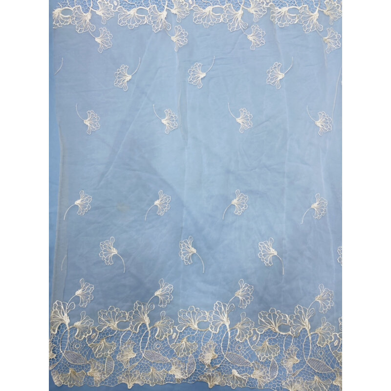 新品上架清爽夏日风银杏叶图案镂空刺绣蕾丝柔软细腻水溶制作工艺