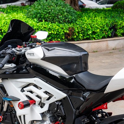 适用春风675SR 675NK改装件碳纤维加高油箱罩 P675SR-R配件油箱盖