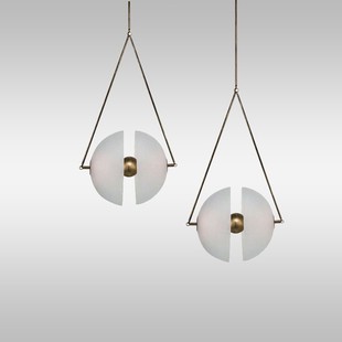 后现代艺术餐厅吧台岛台卧室服装店过道展厅LED奶白玻璃吊灯