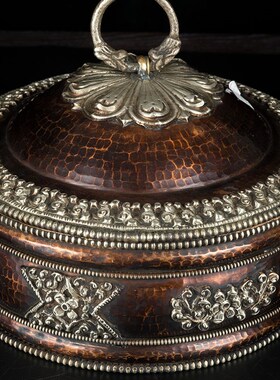 西藏藏式复古收纳盒储物盒糌粑盒糖果盒法L事米盒纯铜客厅装饰摆