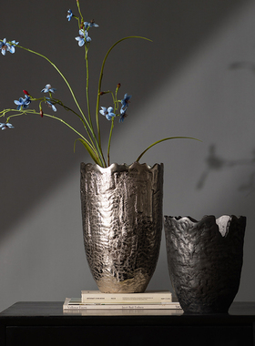 欧式现代简约铝制金属锤纹花x器银色花瓶摆件样板间酒店客厅装饰