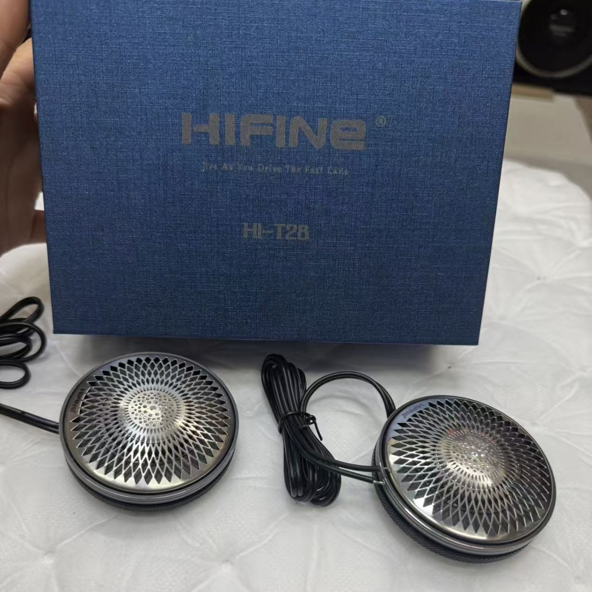 厂家批发车载音响改装仪表台环绕中置2.5寸星空声道汽车中音喇叭图片