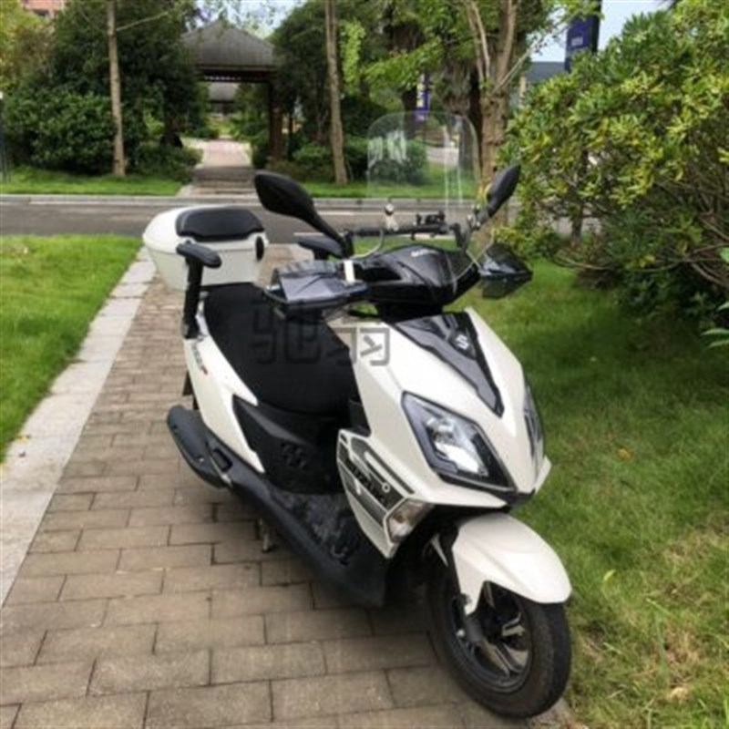 b4j适用铃木uy12o5uu125改装配件踏板摩托车儿童后座椅可升降折叠