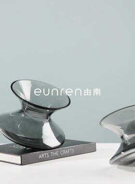 北欧简约玻璃创意陀螺摆件u现代样板房间家居饰品设计师软装工艺