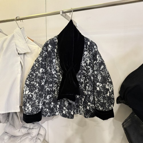 高级感独特设计感提花加厚棉服女