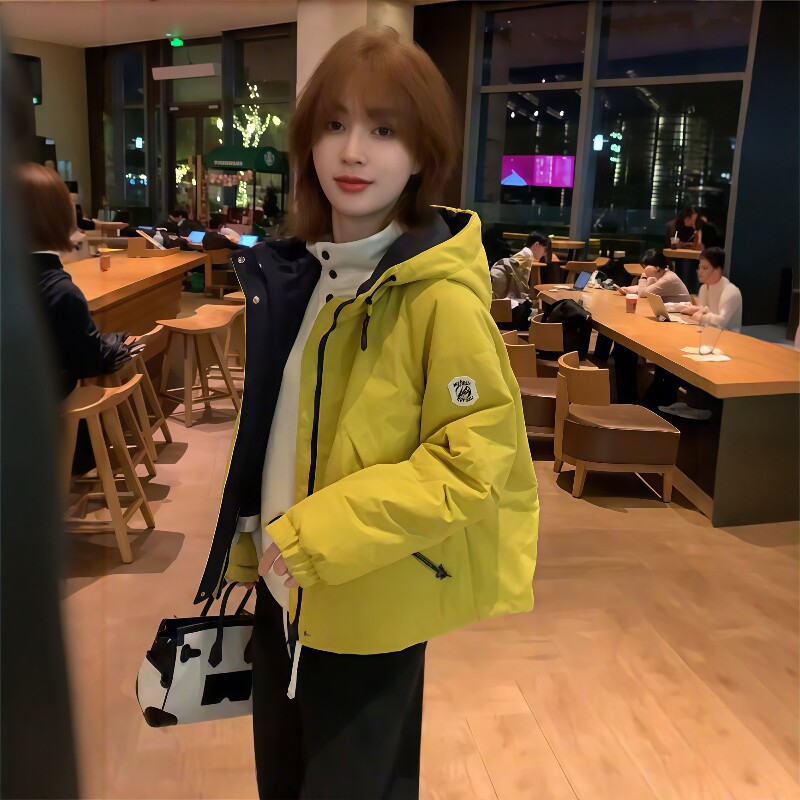 韩版小个子连帽冲锋衣外套女2026春秋新款时尚宽松休闲短款派克服