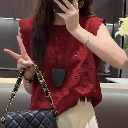 法式设计感蕾丝镂空花边领无袖衬衫女夏季新款时尚宽松显瘦上衣潮
