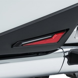 Kuryakyn金翼边箱侧部LED刹车灯 19后GNL1800边箱底部转向灯