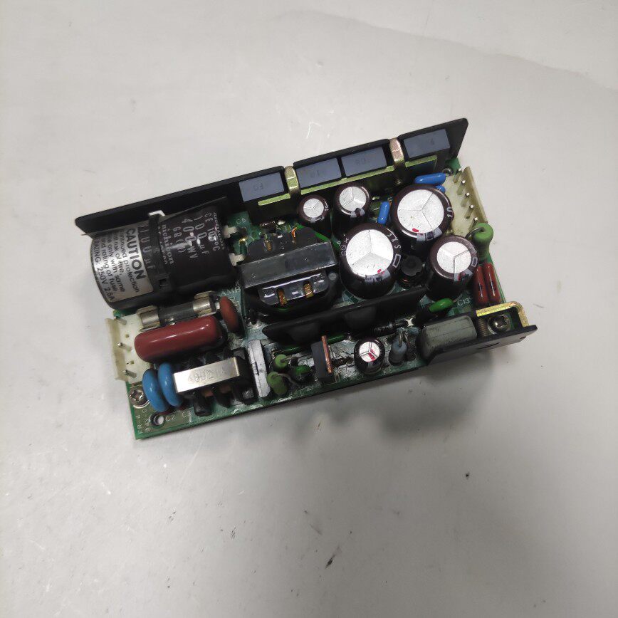 LWT-2H-522多输出开o关电源+5V 3A 12V 0.6A 0.3A马来造仪器电