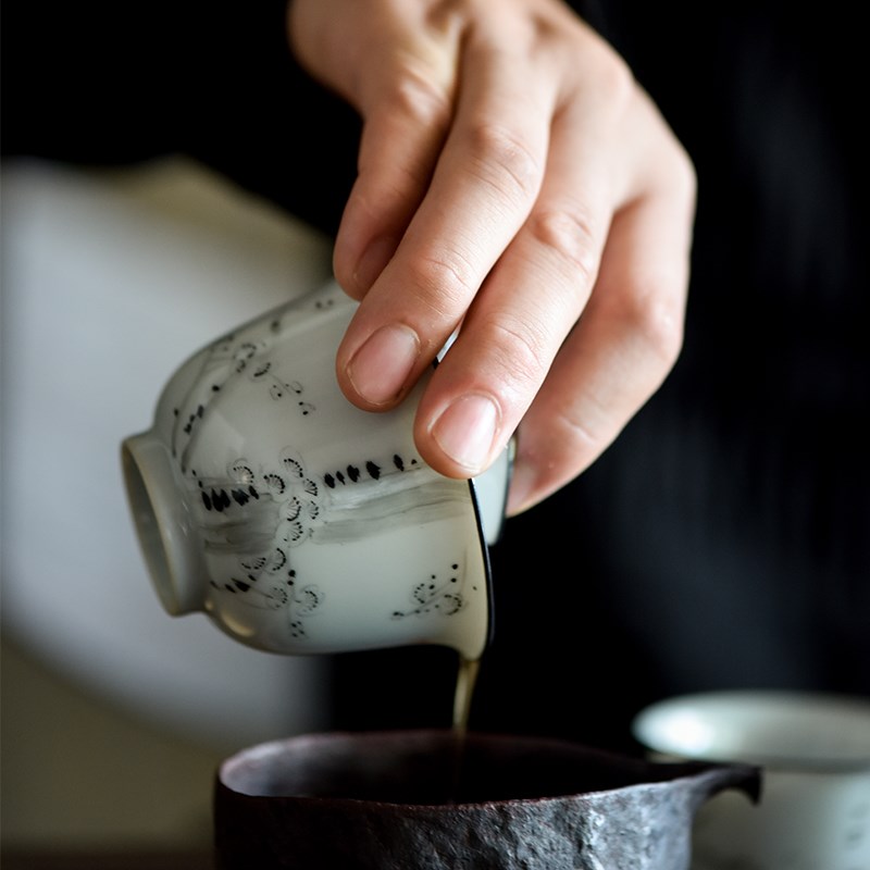 七月长 赋山陶瓷盖碗手绘墨彩梅花主人杯 复古茶杯景Y德镇茶具礼