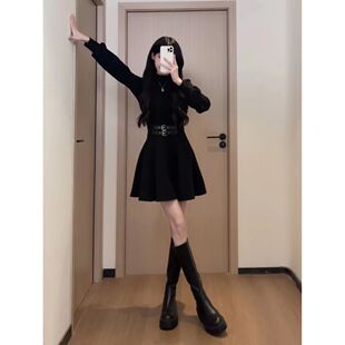 法式黑色内搭连衣裙子女秋冬新款小个子掐腰裙圣诞约会穿搭女装