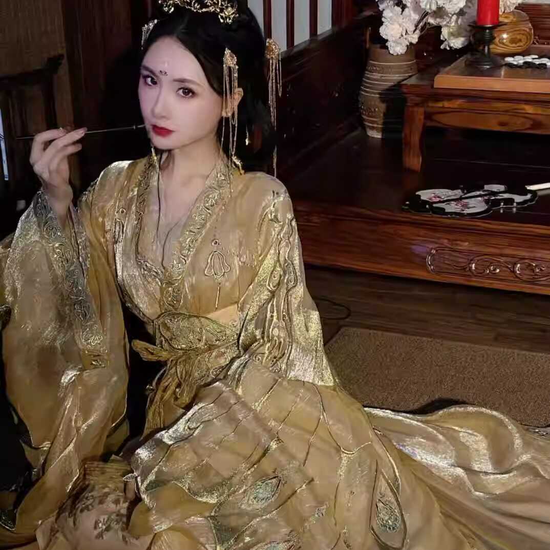 魏晋制战国袍金色广袖汉服套装