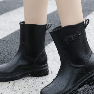 耐磨工作胶鞋 新款 百搭雨靴轻便软底通勤防滑水鞋 女士雨鞋 短筒时尚