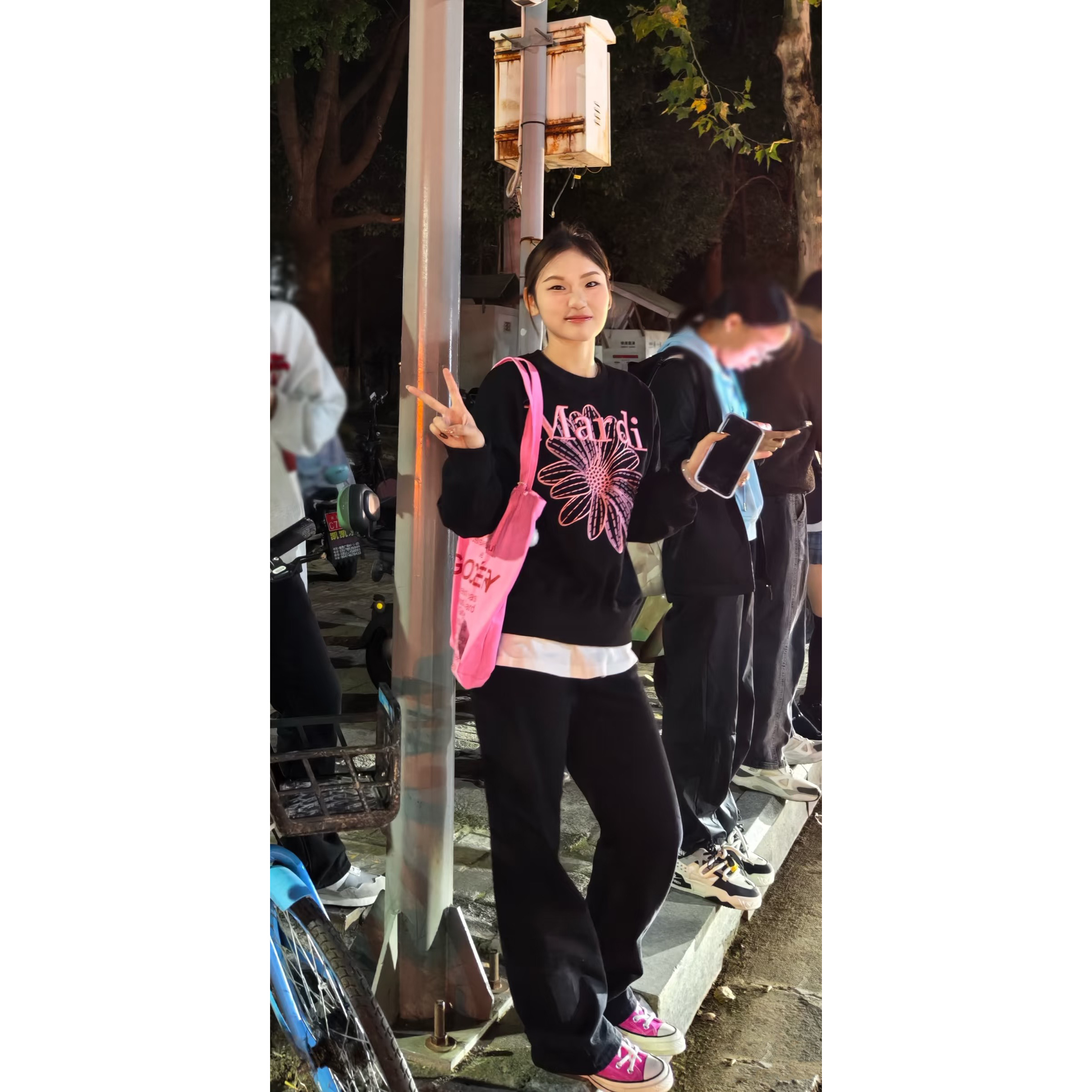 【正版韩代】新款Mardi卫衣赵露思同款小雏菊刺绣印花秋冬圆领女