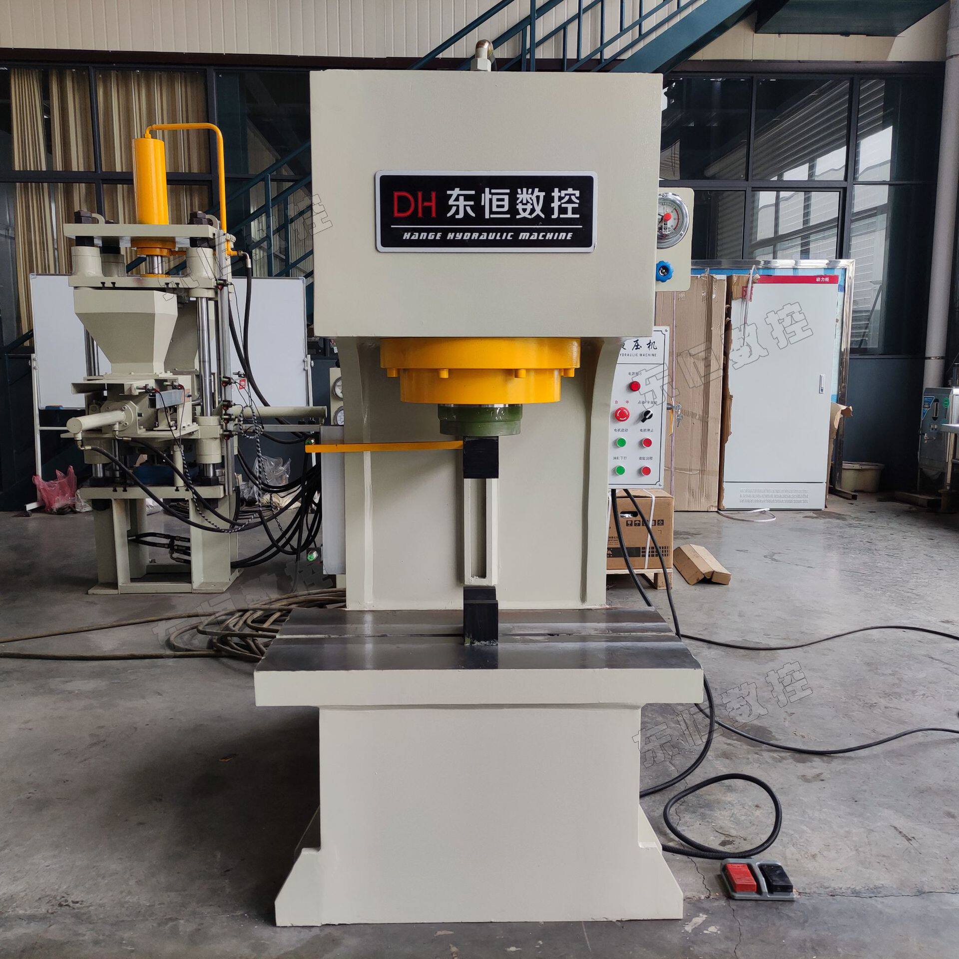 200吨C型压力机转子衬套校直