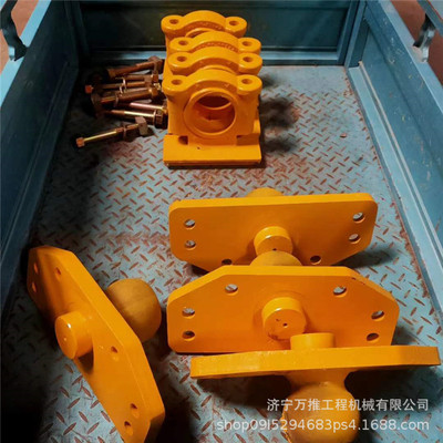 推土机 D60 D70 耳轴 144-70-13381