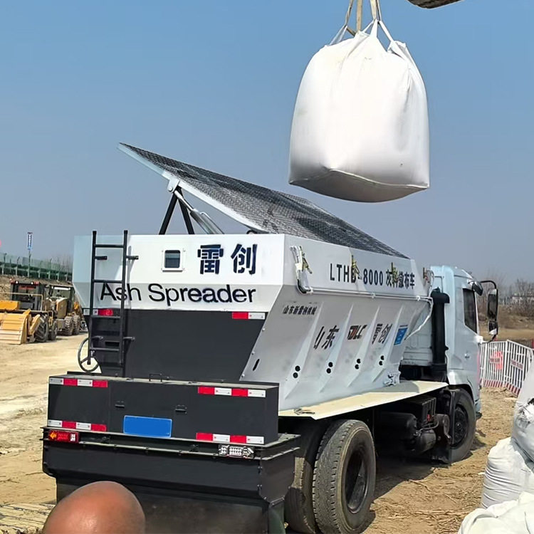 高数公路修建  路桥建设灰料撒布车  双液压控制系统 可分段撒灰