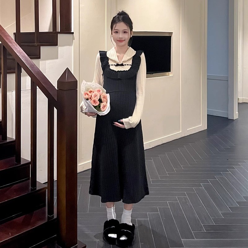孕妇连衣裙孕妈妈秋冬季穿搭v2024新款针织翻领法式赫本风毛衣裙