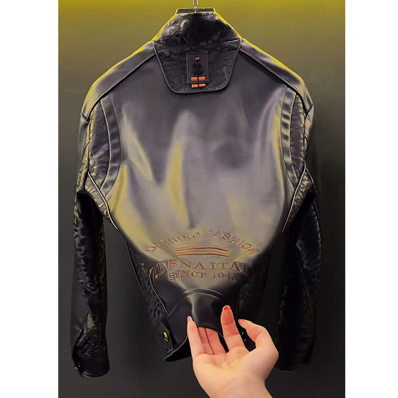 轻奢豹纹刺绣立领机车皮夹克男