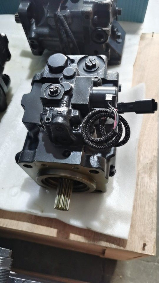 小松装载机WA500-6风扇泵708-1T-00460,708-1T-00461