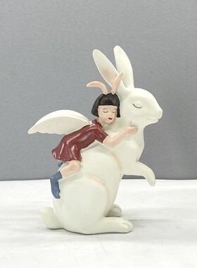 摆件品创意可爱女孩礼物小t家居装饰生日卧室结婚摆设北欧少女女