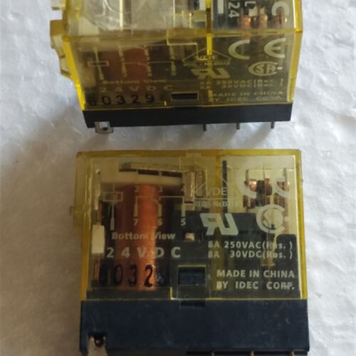 IDEC 微型继电器 RJ2S-CL-D24 小型继电器 DC24V 2开2闭 8脚