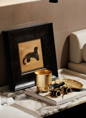 现代轻奢样板间卧室床头柜饰品套装香薰蜡烛主卧软装托盘装饰摆件