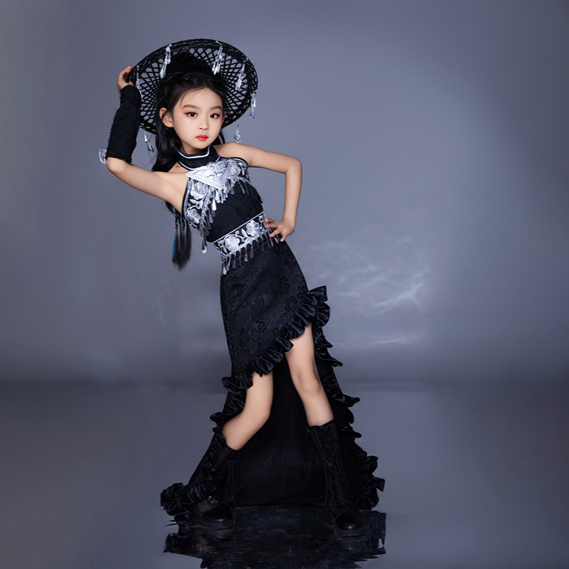 女童民族风苗疆风服装少儿模特走秀潮服黑色拖尾裙t台比赛演出服6