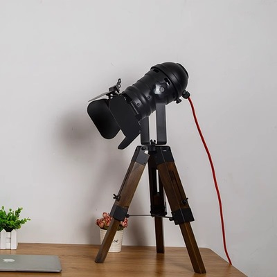 铁艺美式创意复古工业风台灯实木酒吧卧室装饰三脚架射灯个性台灯