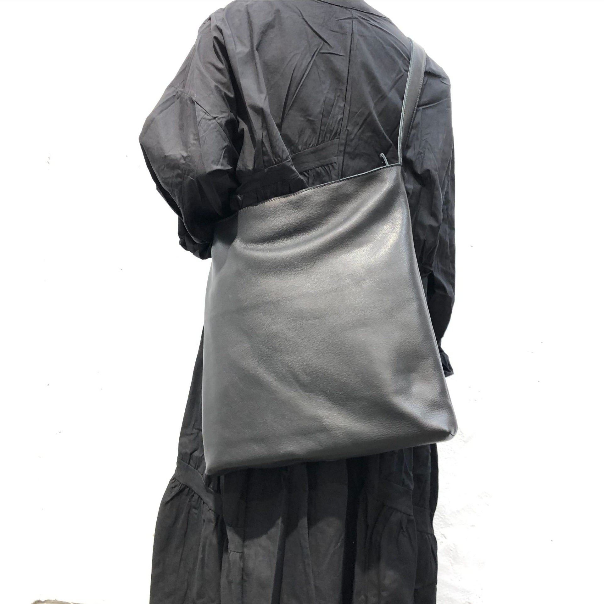 原创设计头层牛皮简约男女款超大通用款女包