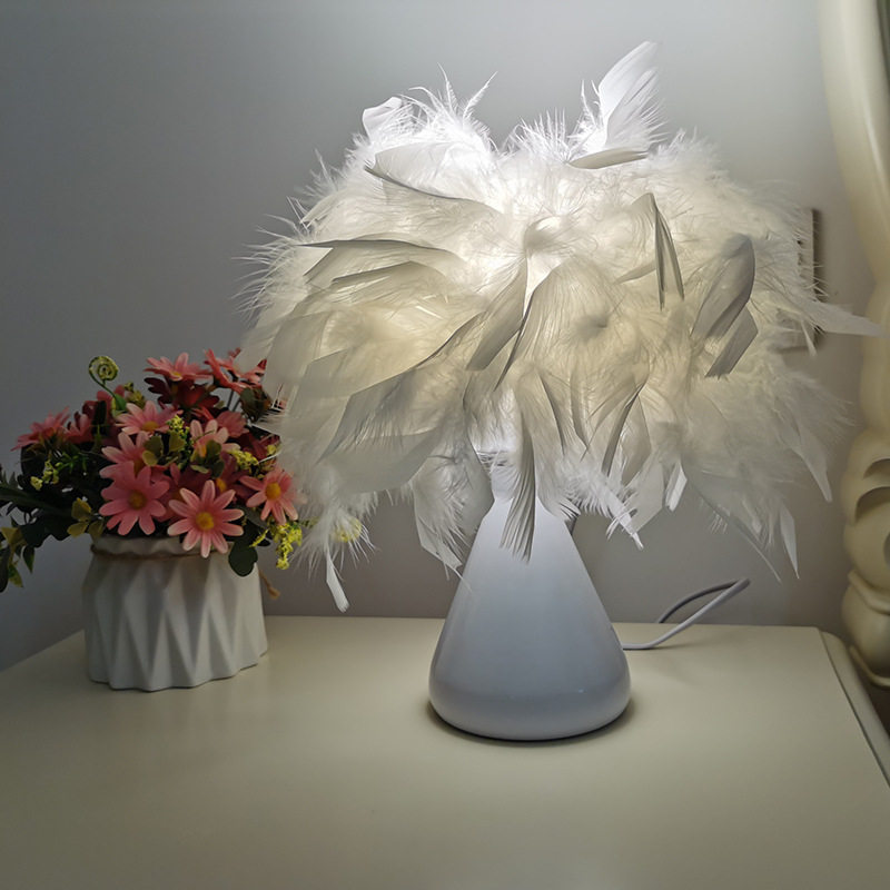 简约羽毛台灯白色小卢羽毛台灯优雅床头装饰浪漫网红卧室灯小夜灯,橡塑材料及制品,其他塑料制品,淘宝优惠券,粉丝福利购,淘宝优惠卷