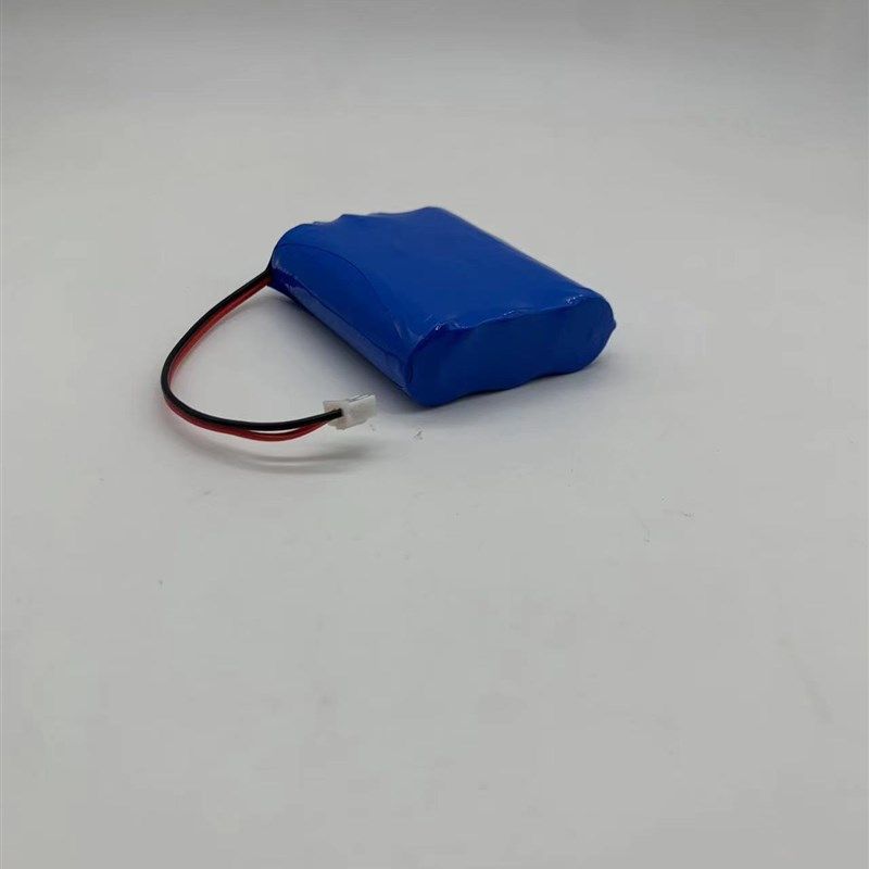 宇量26800三元锂5.5安3.7v手电筒电池7.4v户外电池12v太阳能电池