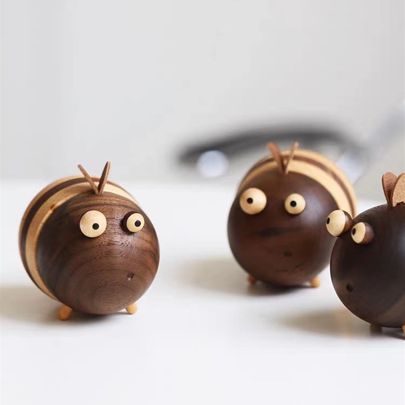 极速2023新款牙签盒家r用实木高端蜜蜂牙签筒简创意可爱动物装饰