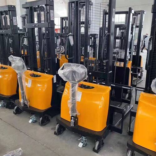 新品新款产手动堆l高机 多功能堆高装卸堆高机 手动液压升降堆高