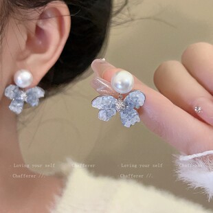 梦中情花！清冷碎钻鸾尾花耳钉新款2025爆款高级感耳饰女气质耳环