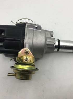 free shipping New 4-cyl pointz Distributor for Datsun/for Ni
