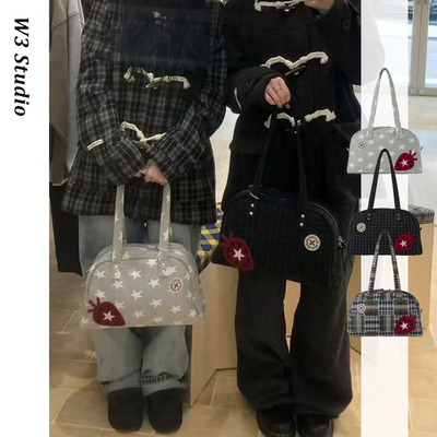 正确版aeae韩国草莓格纹保龄球包