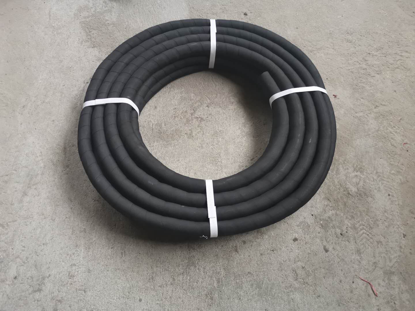 黑色夹布橡胶管花园管水泵管高压水管软管6分1寸2寸19 25 32 51