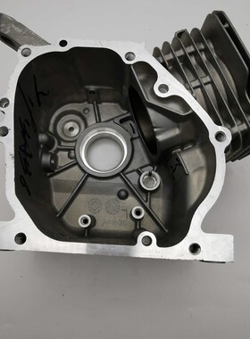 汽油机曲轴箱体1681701731771881901C92F3KW56.58千瓦缸体2104604