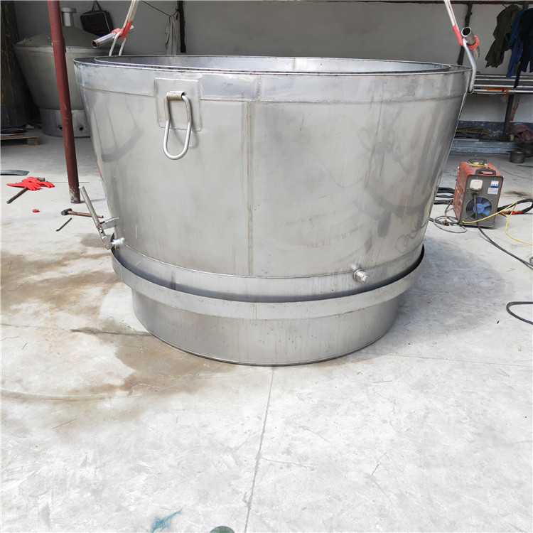 酿酒设备不锈钢大型造酒吊锅厂家定制 商用304白钢烤酒甑锅冷却器