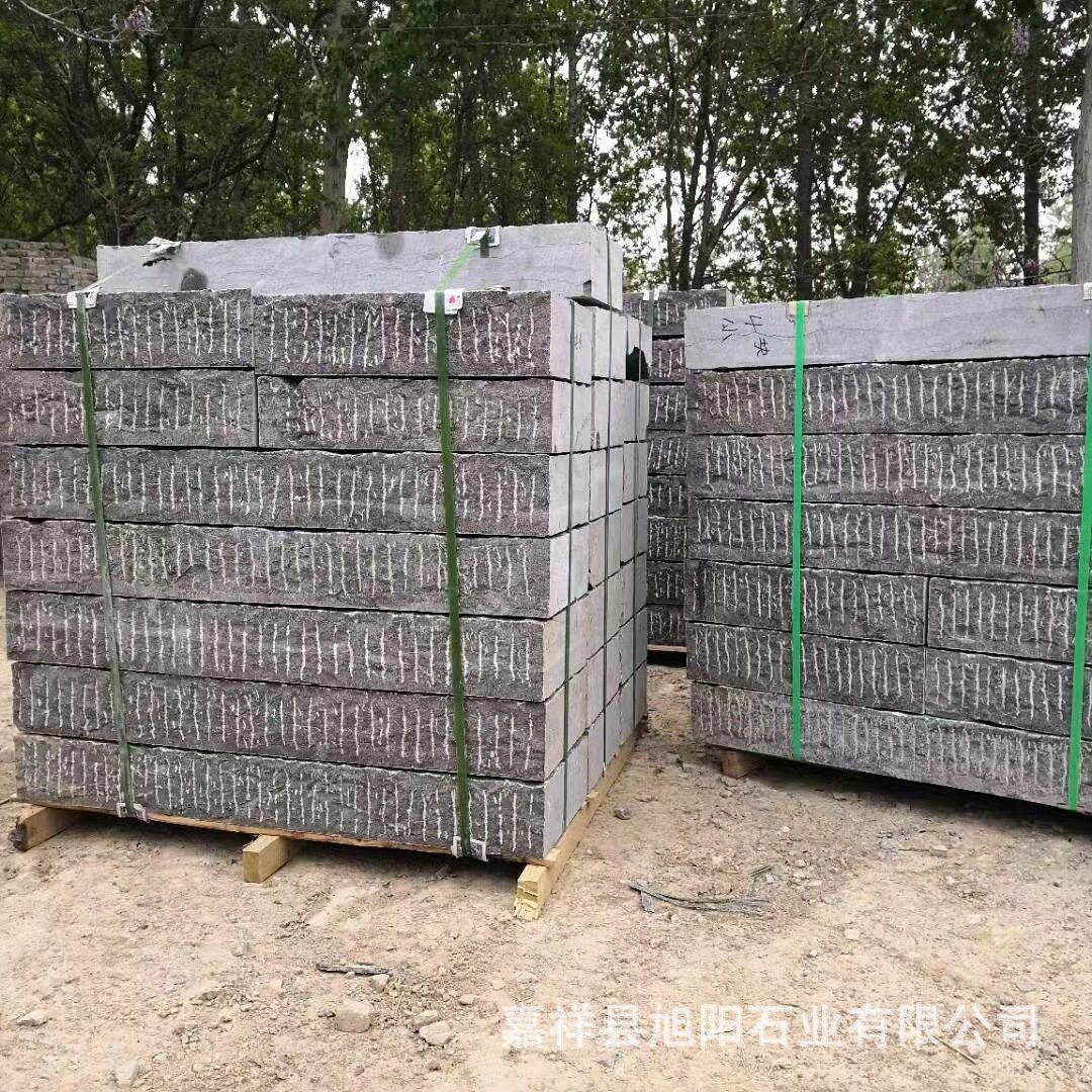 花岗岩芝麻灰路缘石 厂家直供道路工程铺路石 山东大理石路沿石厂