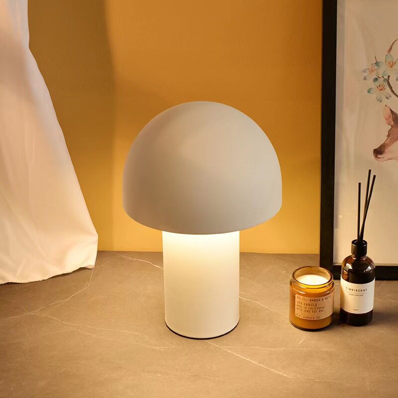 北欧简约LED蘑菇台灯新品
