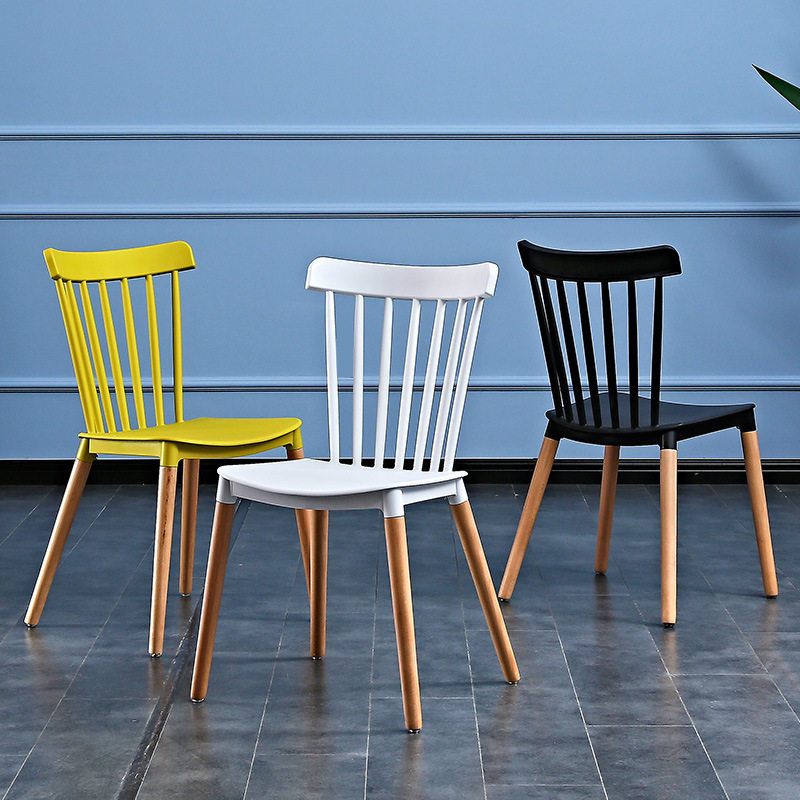 北欧风塑料温莎椅榉木腿餐椅