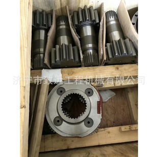 山推推土机变速箱配件154 33240 小伞齿轮轴 SD22大螺旋伞齿轮