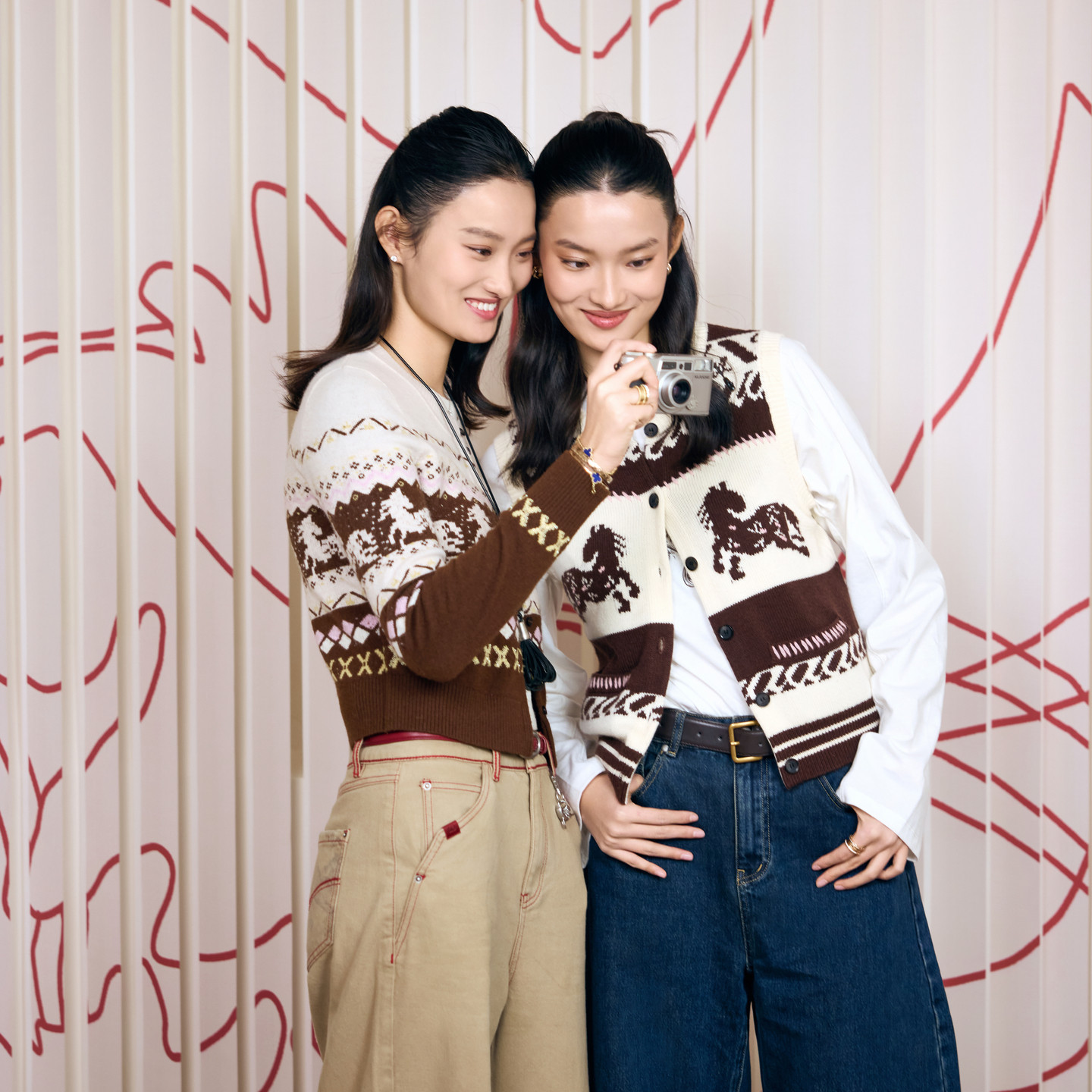 【小竹马胶囊】AVVENN主题花型费尔岛手工线迹毛织背心AK10702578