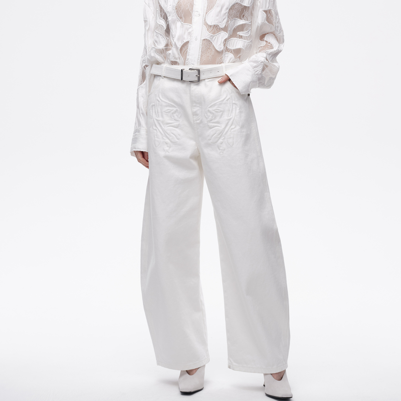 AVVENN设计师款挺括利落脚口收窄弯刀裤型牛仔裤AL11302587